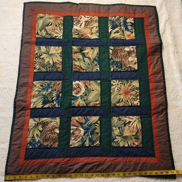 Beautiful Tiger Handmade Small Quilt With Tigers - Picture 9 of 16